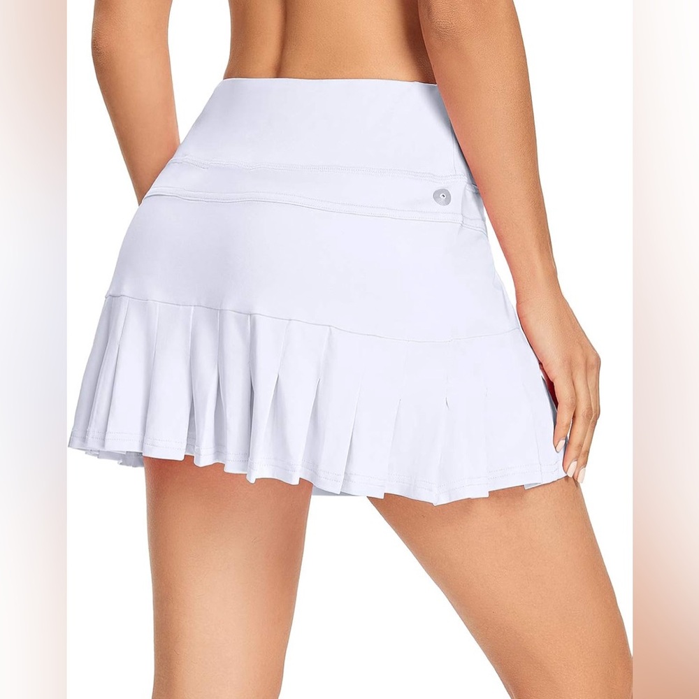 NWT Women’s Tennis Skirt with built-in Shorts & Pockets Size L